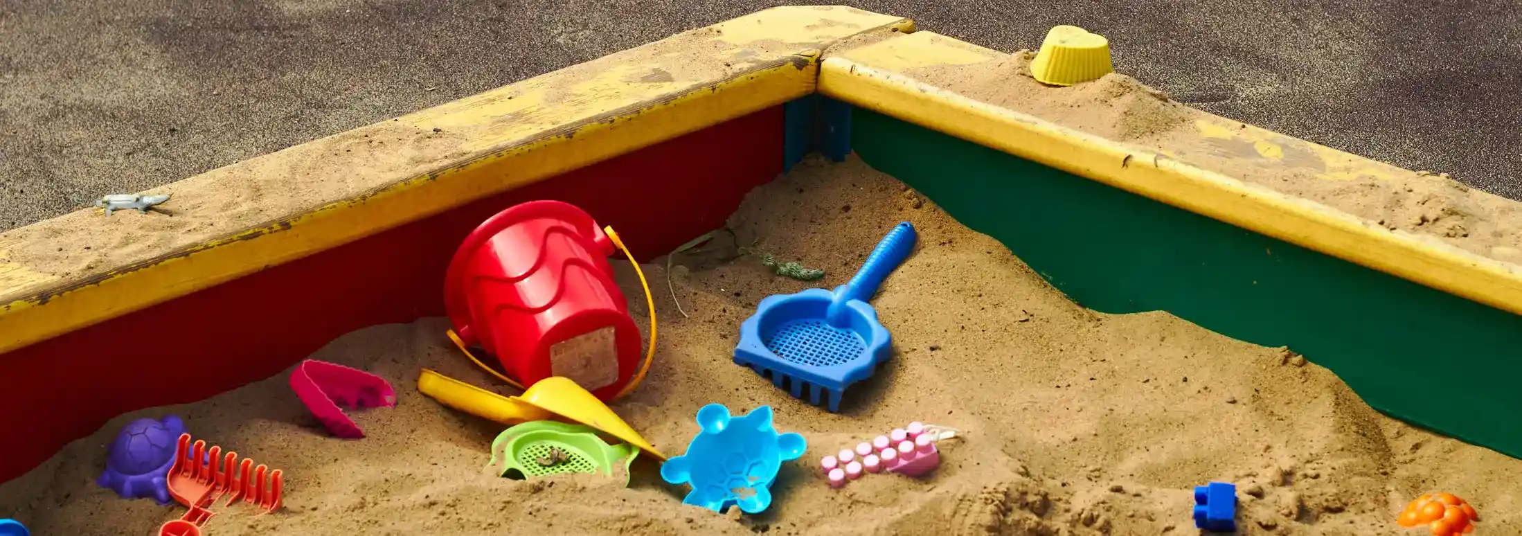 outdoor-kids-play-area